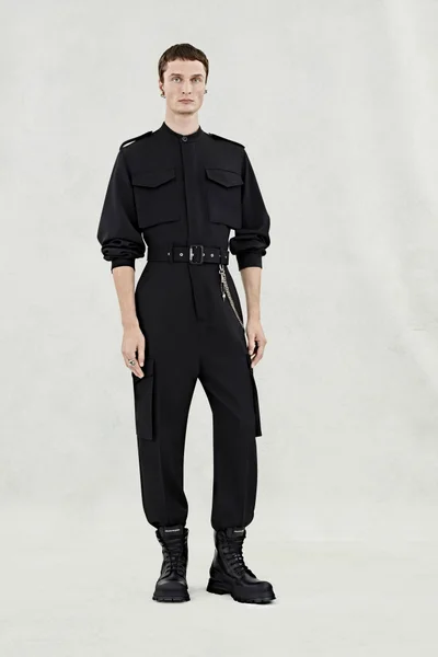 Look 18